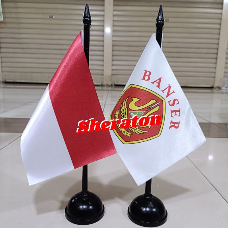 

tiang kayu meja+bendera BANSER+Indonesia