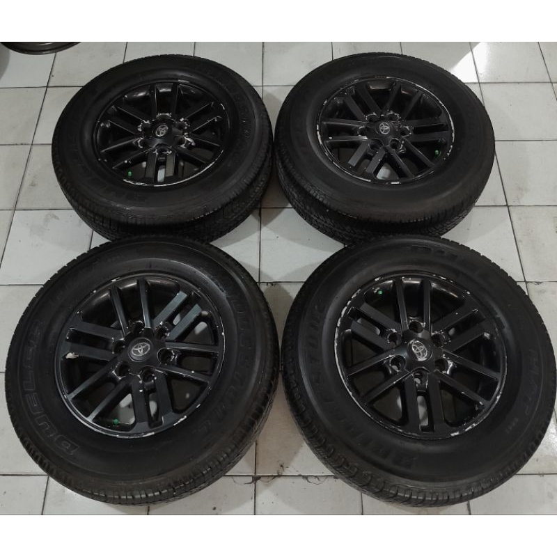 Velg pelek mobil Second murah oem Toyota Fortuner ring 17 ban brigestoone dueler HT