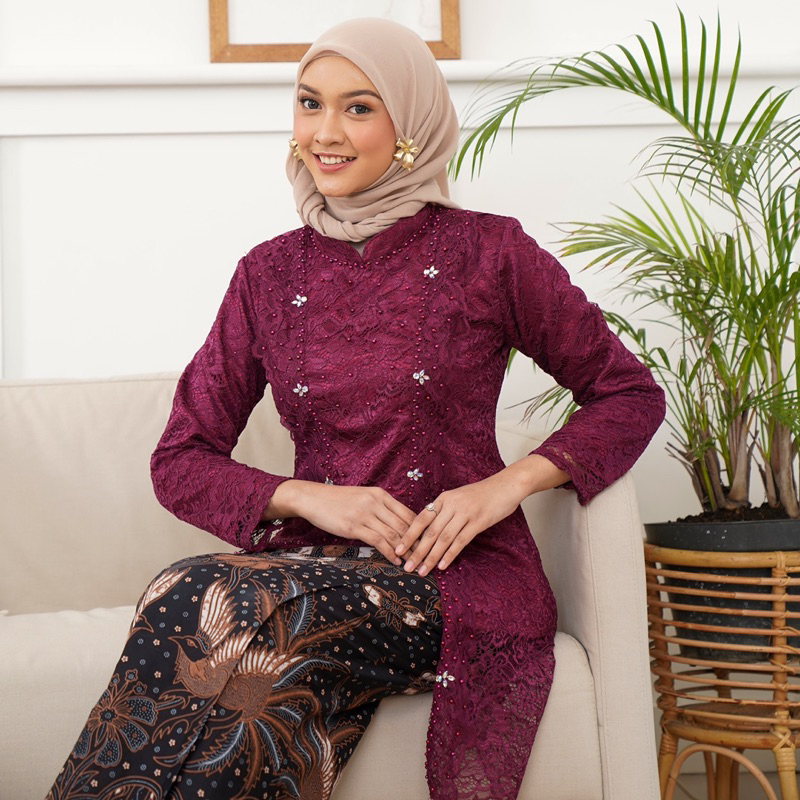 Kebaya Kutubaru Modern Seragam Bridesmaids Burgundy