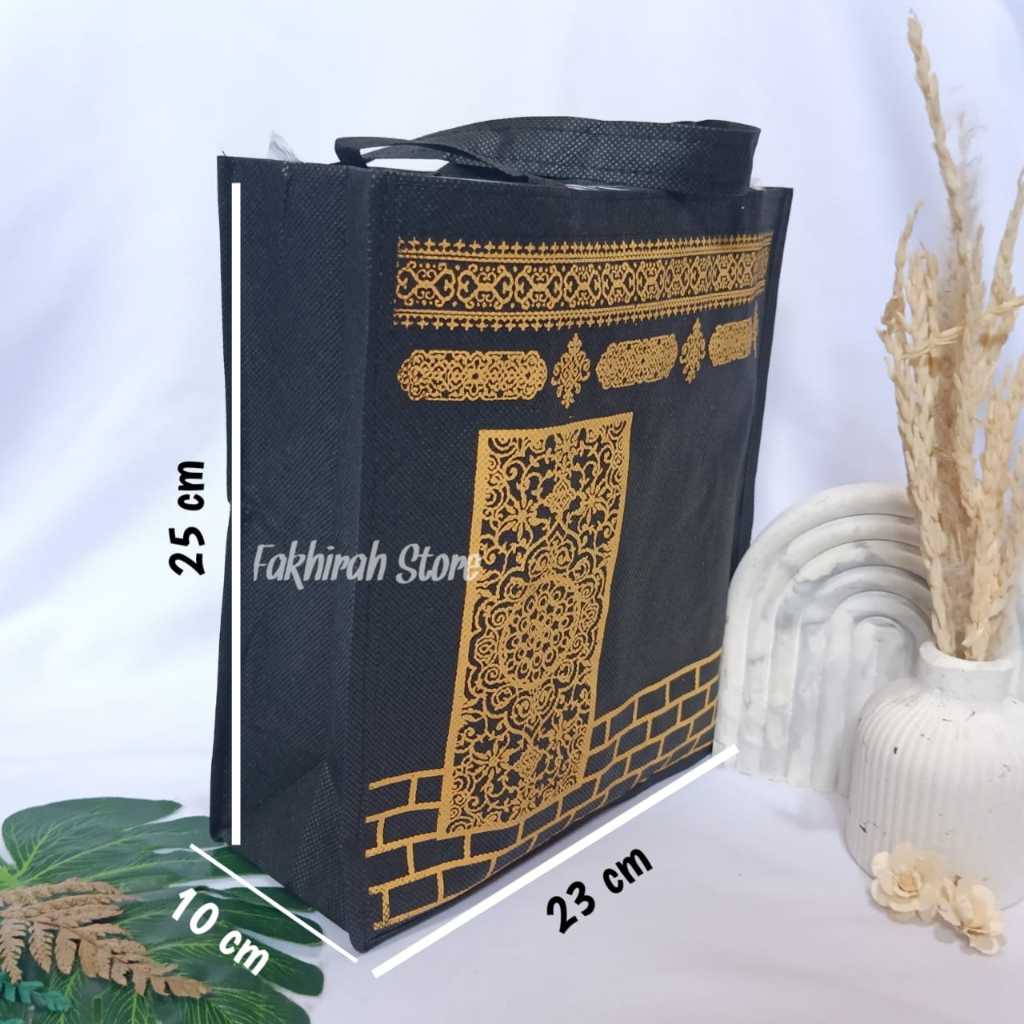 

(1 KODI) Tas Motif Kabah Tas Oleh-Oleh Haji Tas Oleh-Oleh Umroh Tas Spunbond Tas Plong Tas Haji Tas Souvenir Umroh