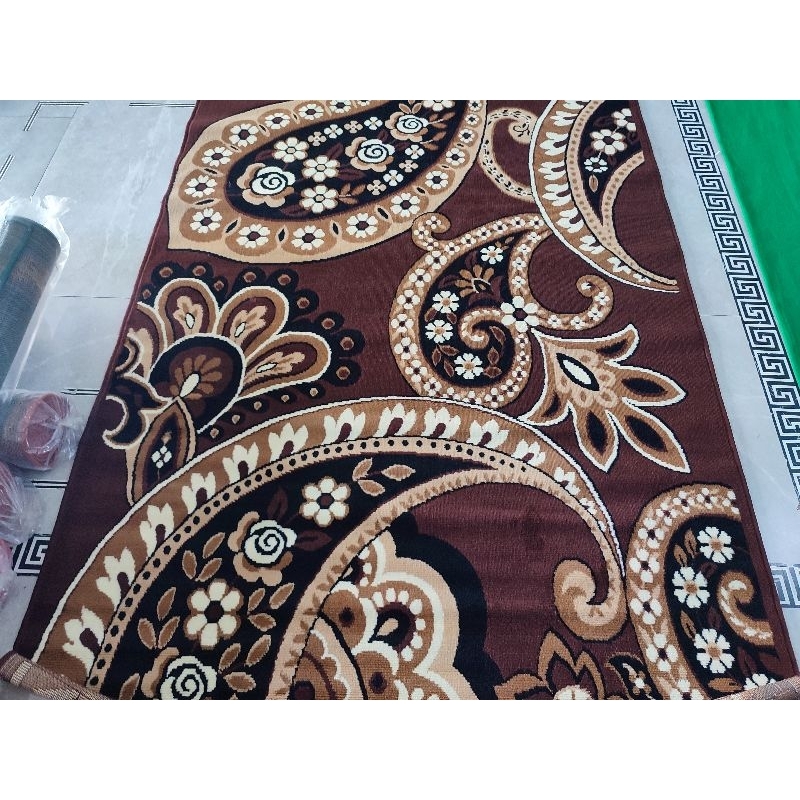 Karpet motif  bunga, Karpet ruang keluarga, Karpet unik, Karpet coklat, Karpet abstrak, Karpet ruang