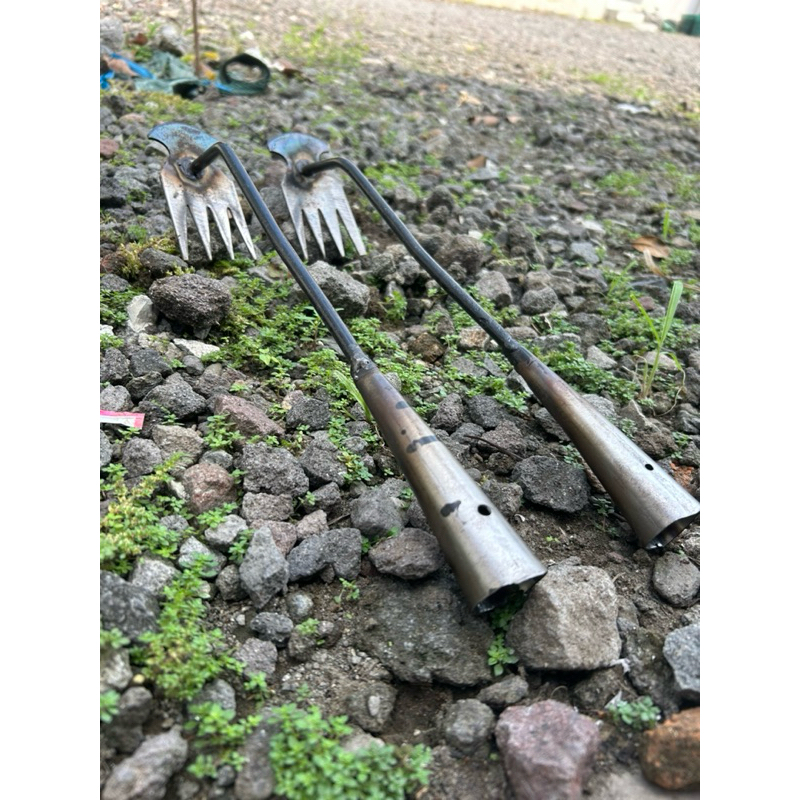 Alat Pencabut Rumput Liar Multifungsi  - Garuk Rumput Liar untuk Halaman Rumah