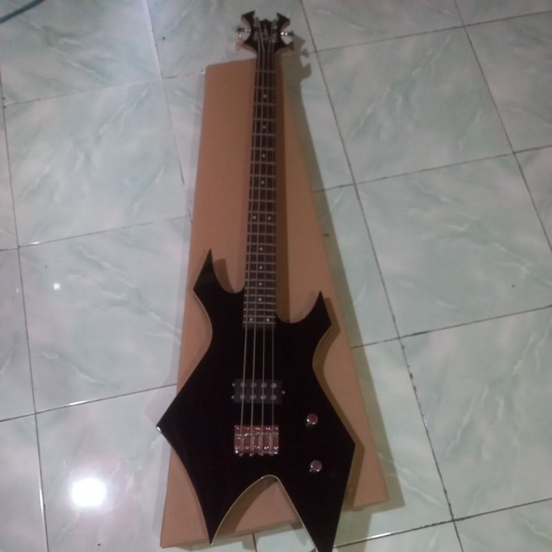 Gitar Bas BC Rich 4 String