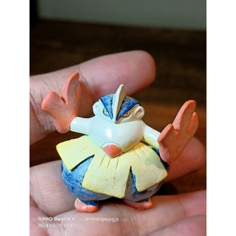 action figure hariyama pokemon