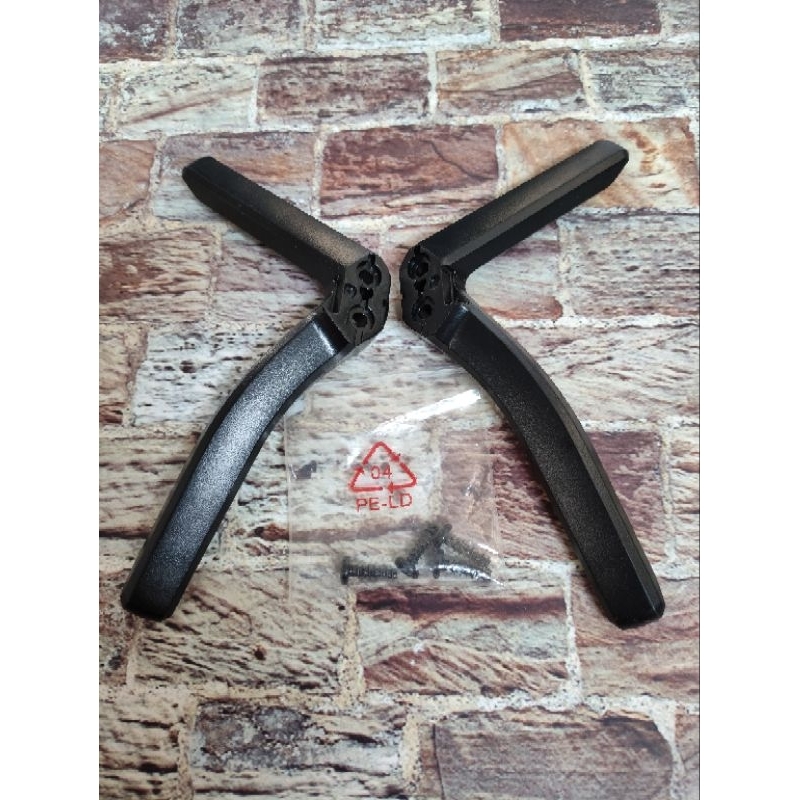 stand kaki tv coocaa 24W3