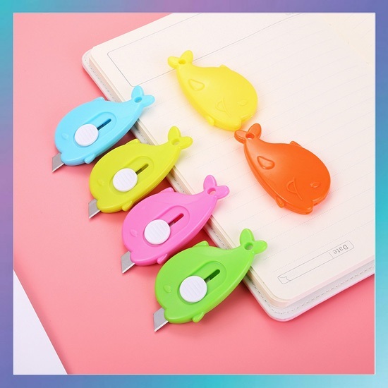 

CUTTER MINI DOLPHIN / PISAT KATER KECIL UNBOXING PAKET / PISAU PEMOTONG KERTAS MINI KARAKTER