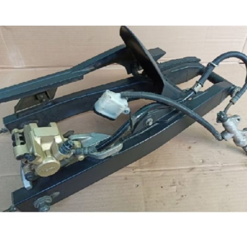 SWING ARM YAMAHA VIXION NEW ORIGINAL SET DENGAN PENGERIMAN