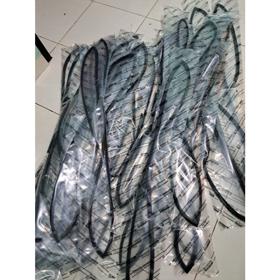 karet kaca mobil avanza tahun 2012-2019