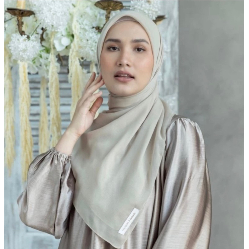 Paris UWI by Nhs Looks X Dwihanda