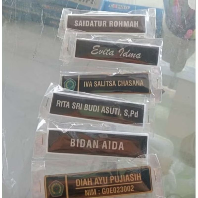 

name_tag_pegawai_pns_sekolah_nama_murid