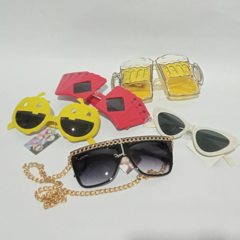 kacamata pesta pria wanita lucu unik difoto - kaca mata party ulang tahun wisuda reuni gathering hap