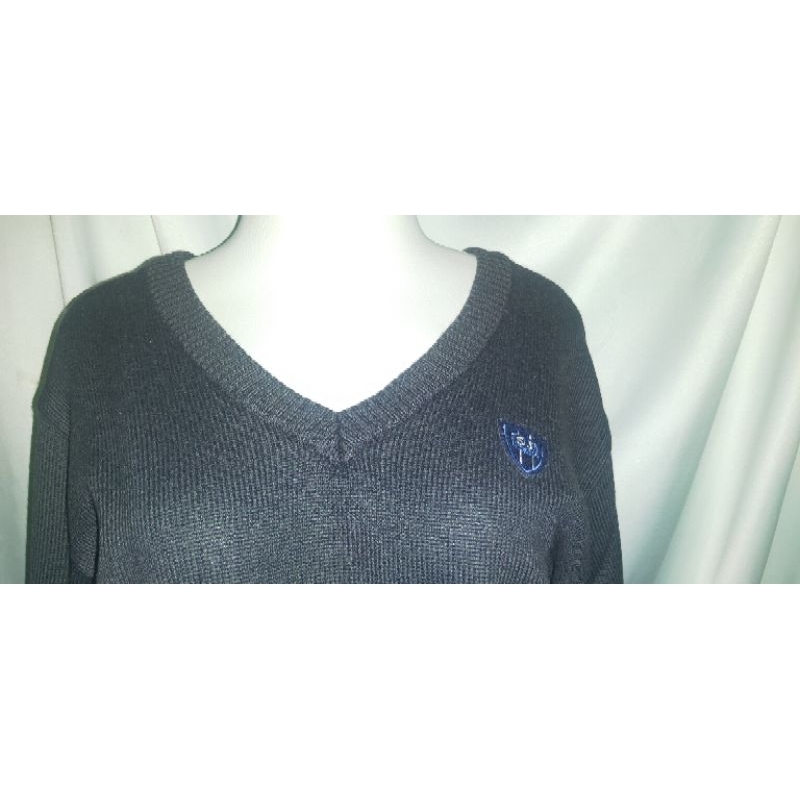 Sweater rajut V neck