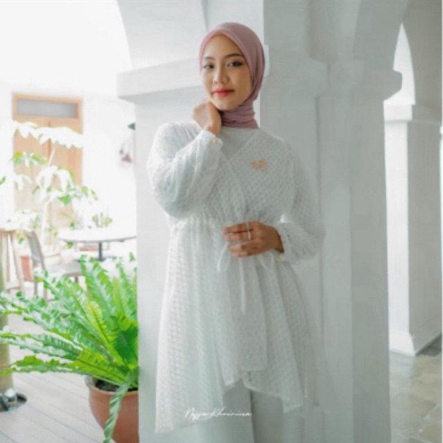 Bynissakhoirina Azalea Outer Brukat Lace Kondangan White Putih Preloved