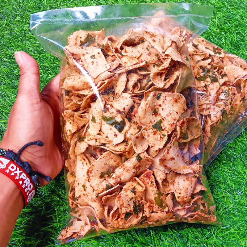 

Basreng tipis pedas daun jeruk 1kg (pedas sedang)