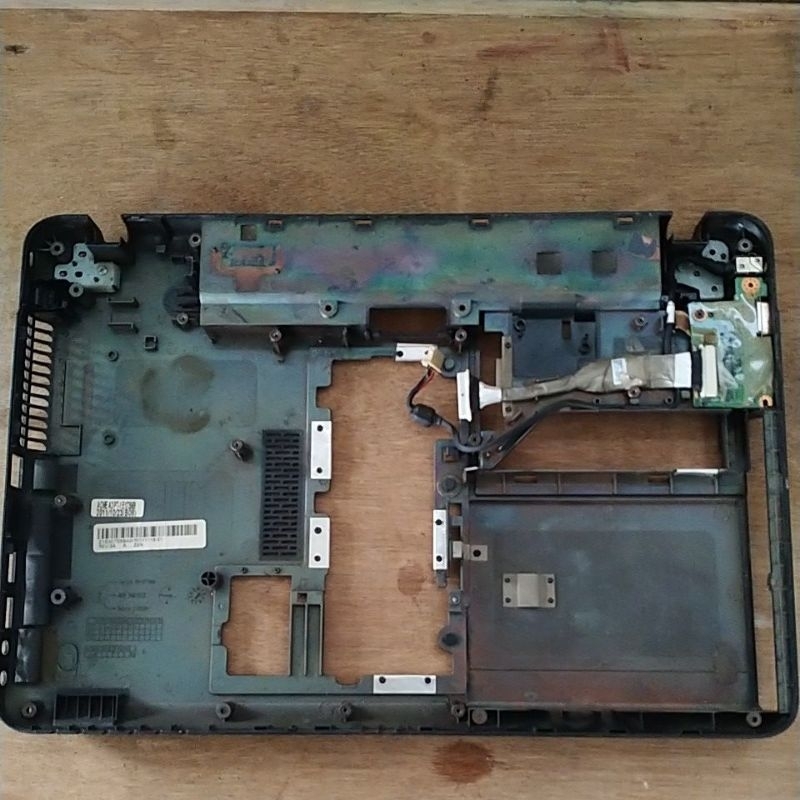 casing case bawah toshiba L740