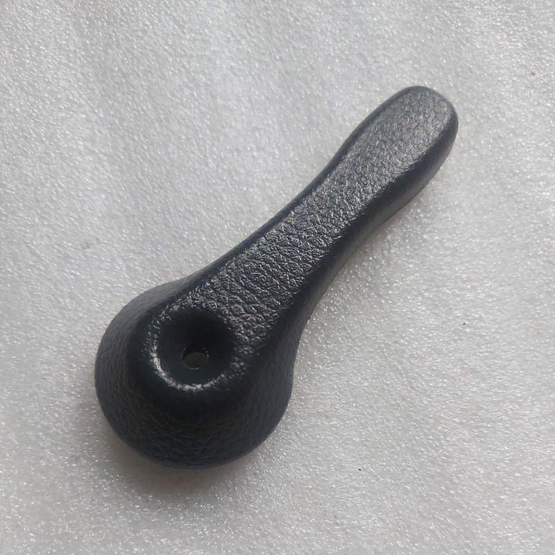 knop stelan jok bangku belakang mobil nissan terrano original