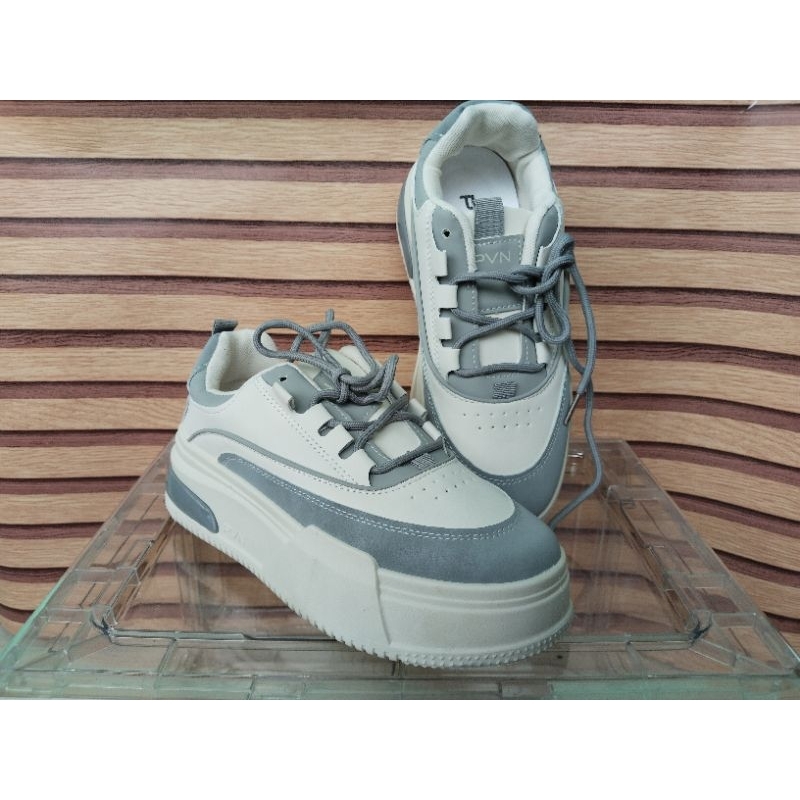 PVN Jeno Sepatu Sneakers Wanita Shoes 438