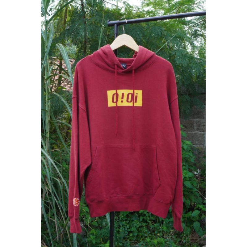 5252 by OIOI Hoodie Red