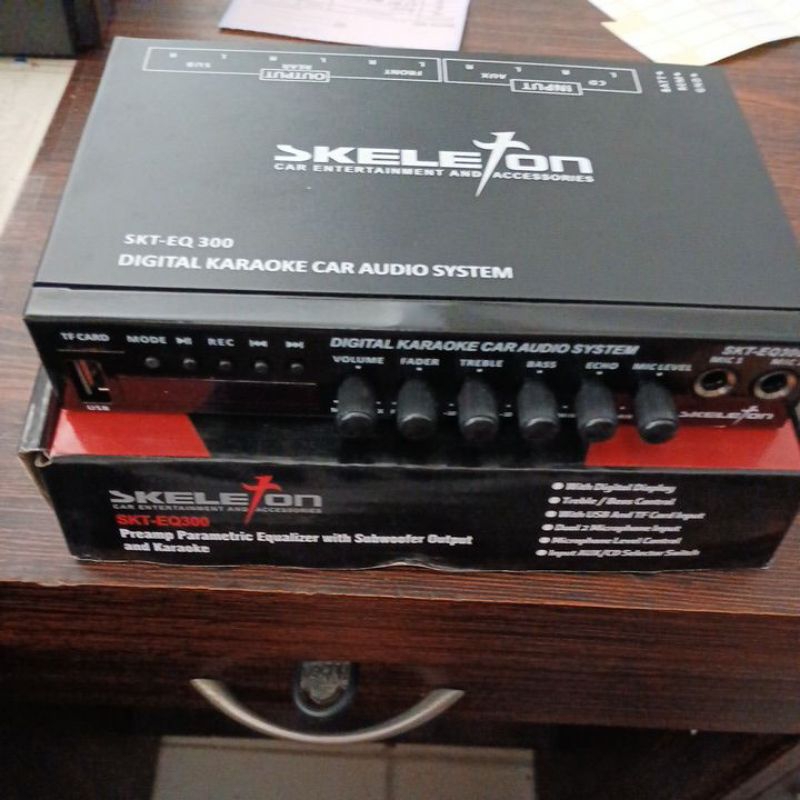Pre amp mobil Skeleton + USB karaoke + BT