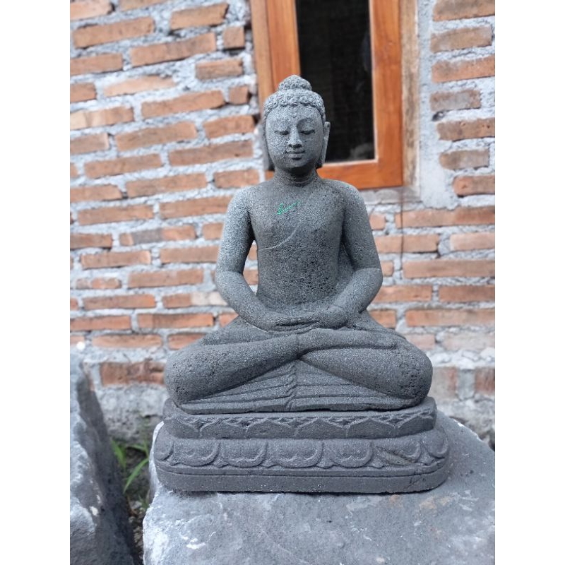 patung Buddha batu