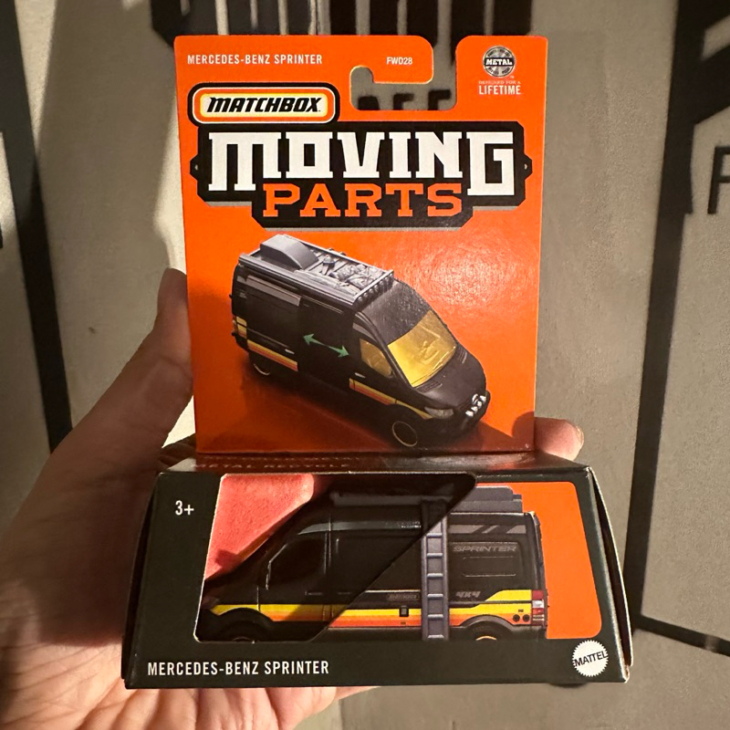 Matchbox MERCEDES BENZ SPRINTER MOVING PARTS
