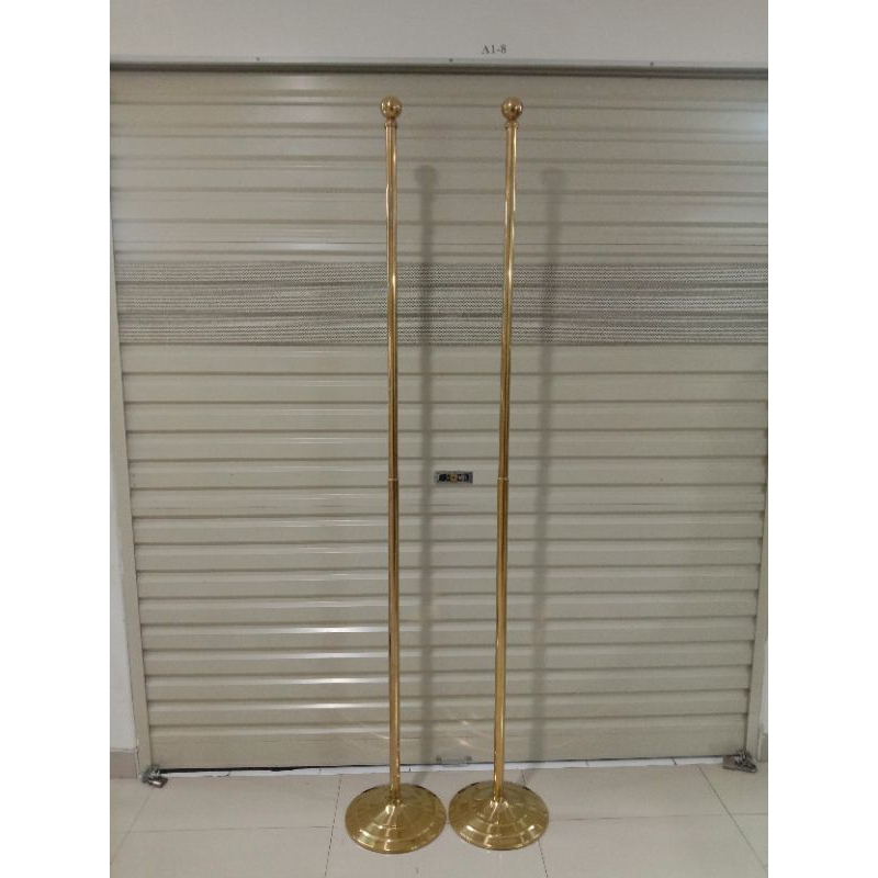 

tiang bendera ruangan Kuningan ukuran 2m