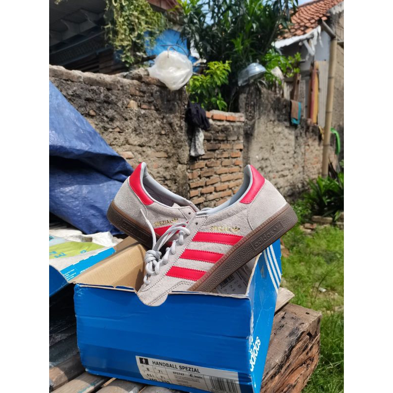 Adidas Spezial Grey Red