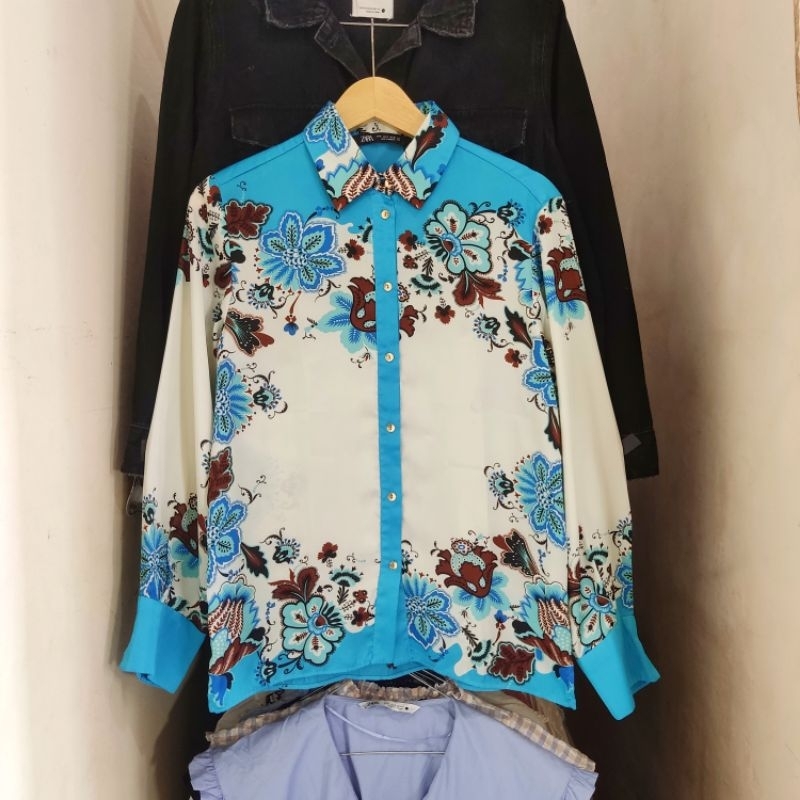 Zara printed silk shirt preloved