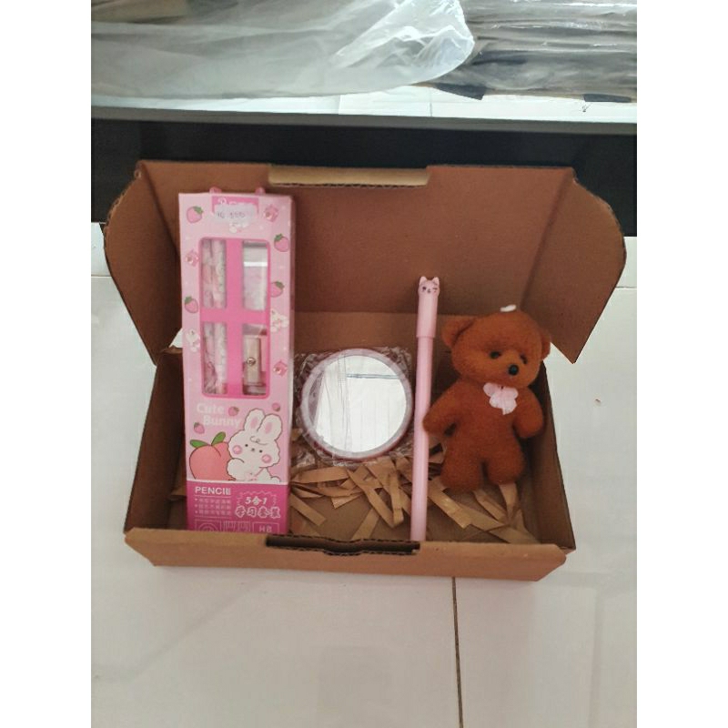 

hadiah/gift box