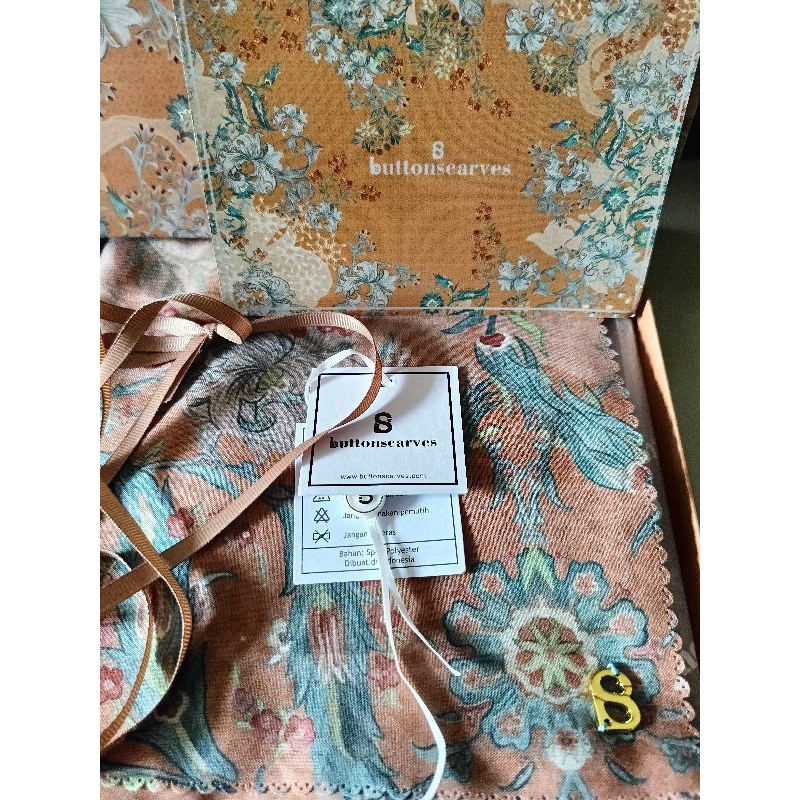 BUTTONSCARVES - THE TOPKAPI VOAL SQUARE - PUMPKIN - PRELOVED LIKENEW