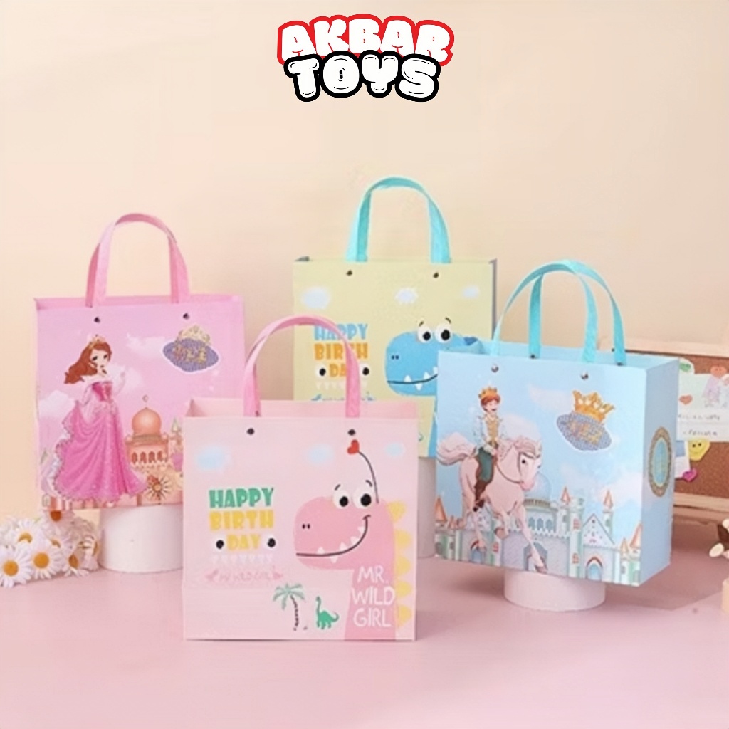 

Paper Bag Kado Ulang Tahun Karakter Lucu