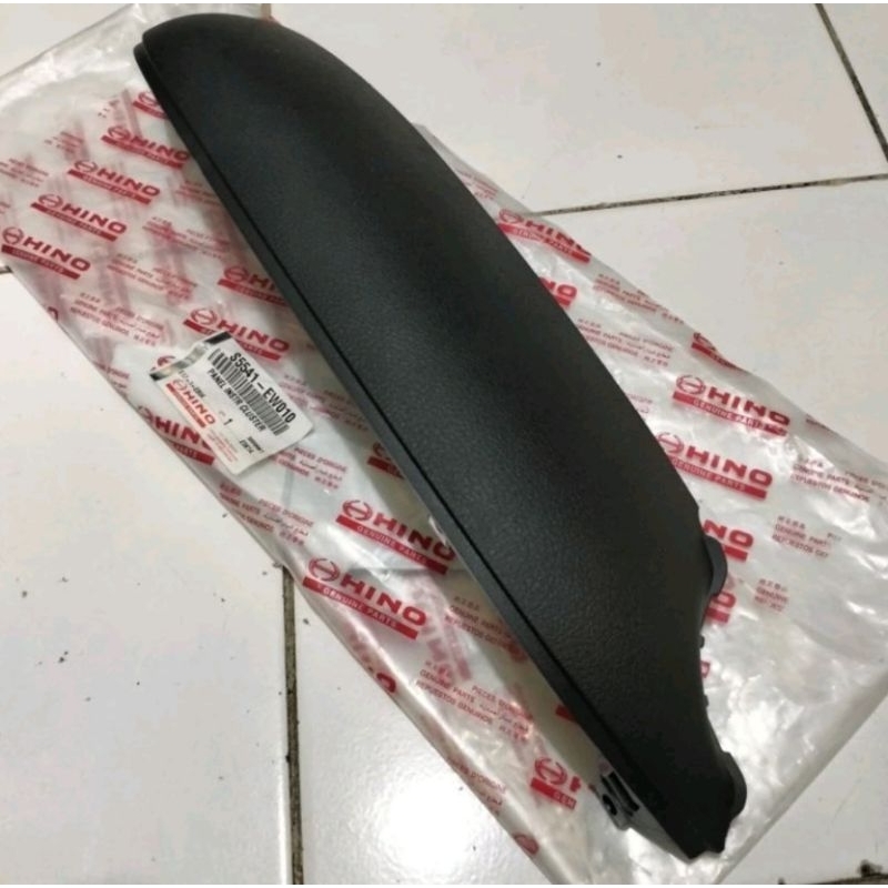 COVER SPEDOMETER TOPI SPEDOMETER HINO 500 FM260TI GENUINE PART