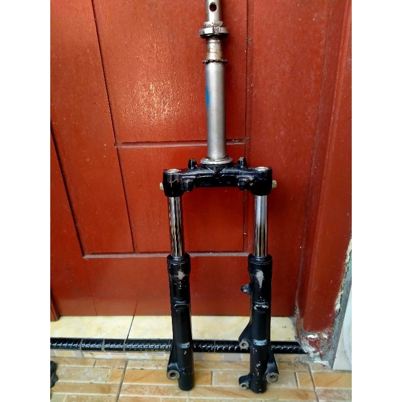 shock skok depan Vario 125  vario150 new pemakaian tahun 2015 2016 2017  led merek kzl