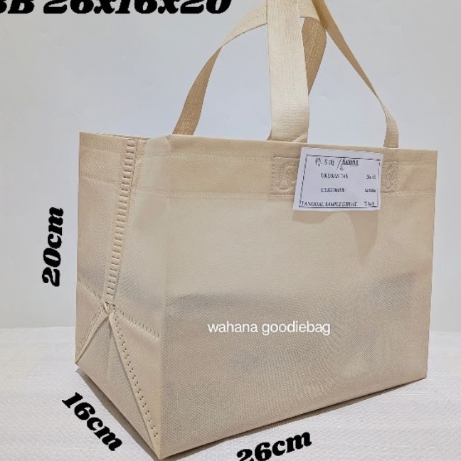 

KP8 LUSINANTas Spundbond box 26x16x2 Goodiebag kotak Hajatan