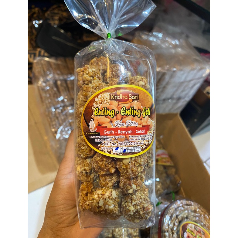 

KUALITAS TERBAIK ENTING ENTING GETI KACANG BULAT KRIDHASARI OLEH OLEH KHAS BLITAR