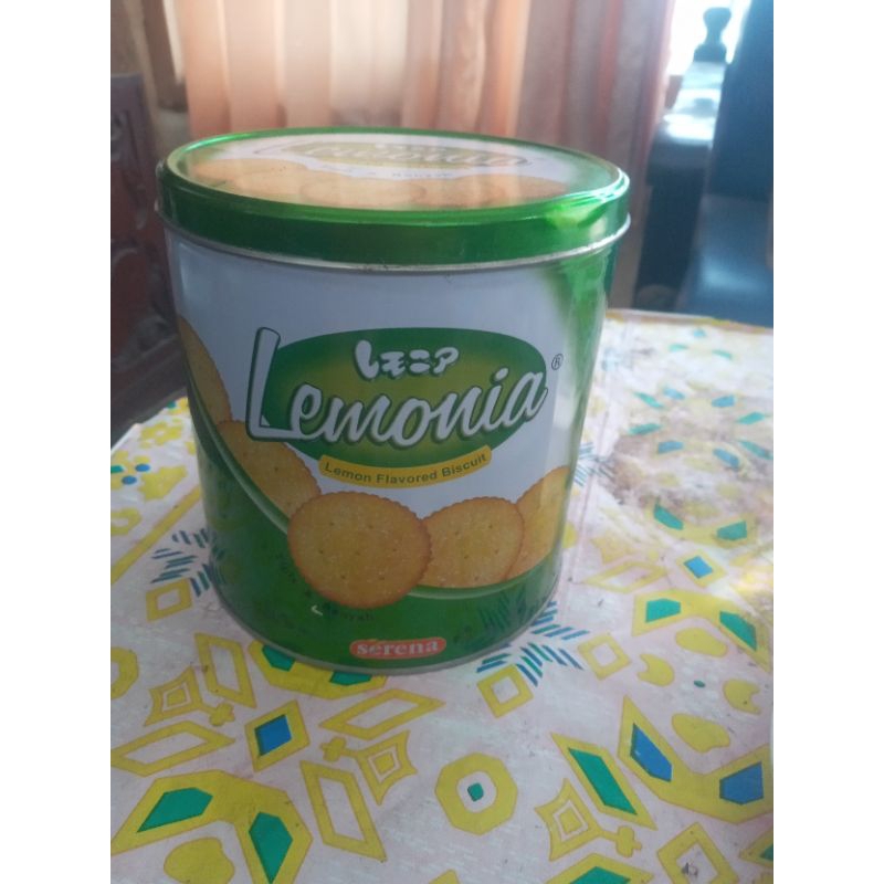 

Biskuit Kaleng Nissin Lemonia