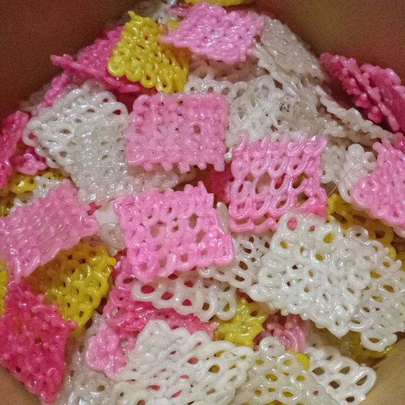 

KERUPUK ACIR RAINBOW 250 GRAM