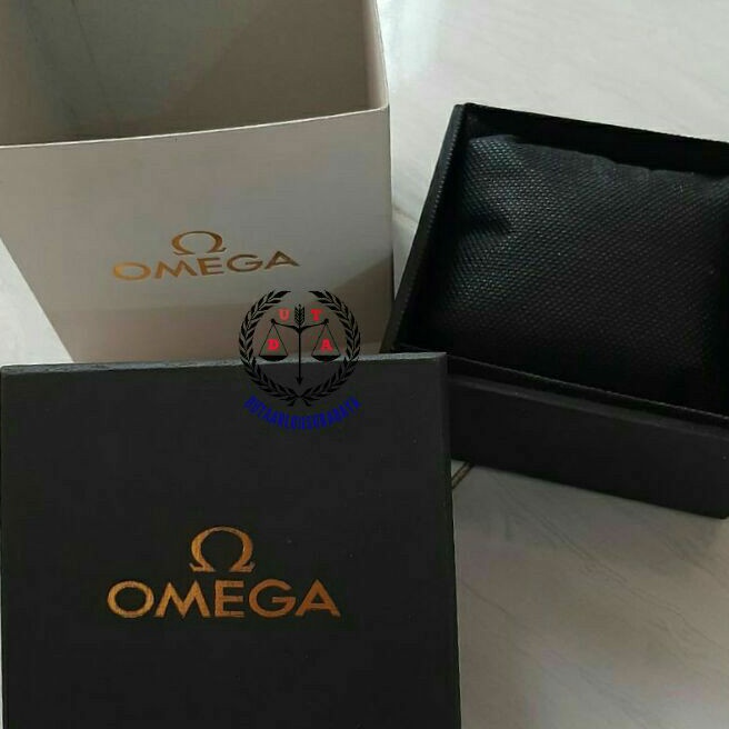 Potongan KOTAK JAM TANGAN OMEGA BOX KAYU