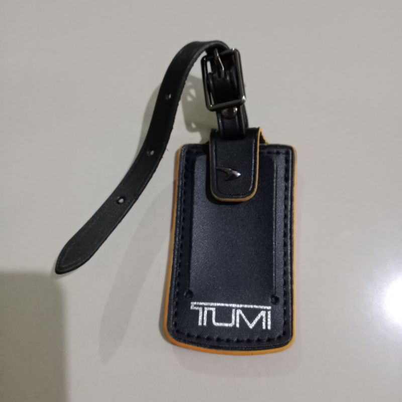 

Aksesoris gantungan name tag McLaren