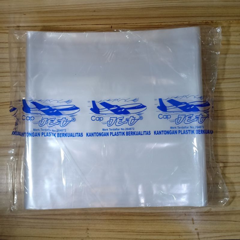 Plastik PP Roll Cap Jet Panjang 100 m Tebal 0.03 mm Lebar 21-25 ( 21 , 22 , 23 , 24 , 25 cm ) Plasti