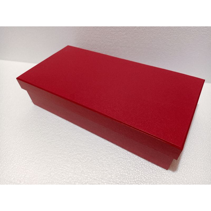 

Gift box uk. 37x18x9 cm