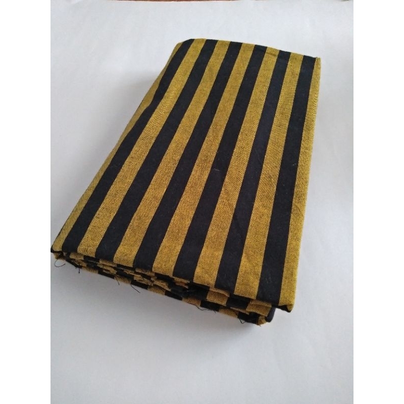Kain Lurik batik Tenun Lurik - Hitam blok Kuning