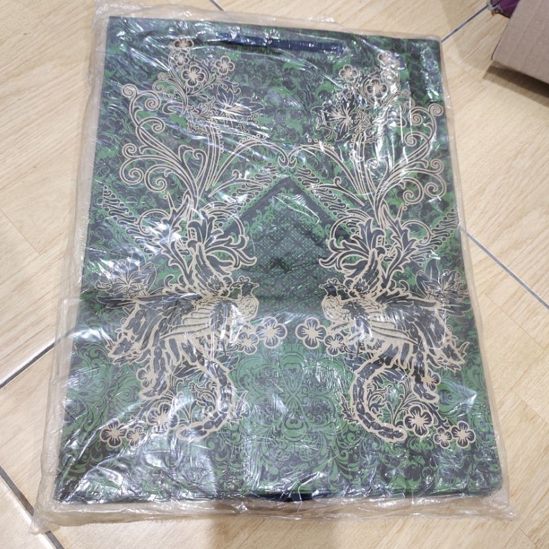 

SUPER Tas Goodie Bag Besar Motif Batik Kantong Tas Kertas Ulang Tahun Kado