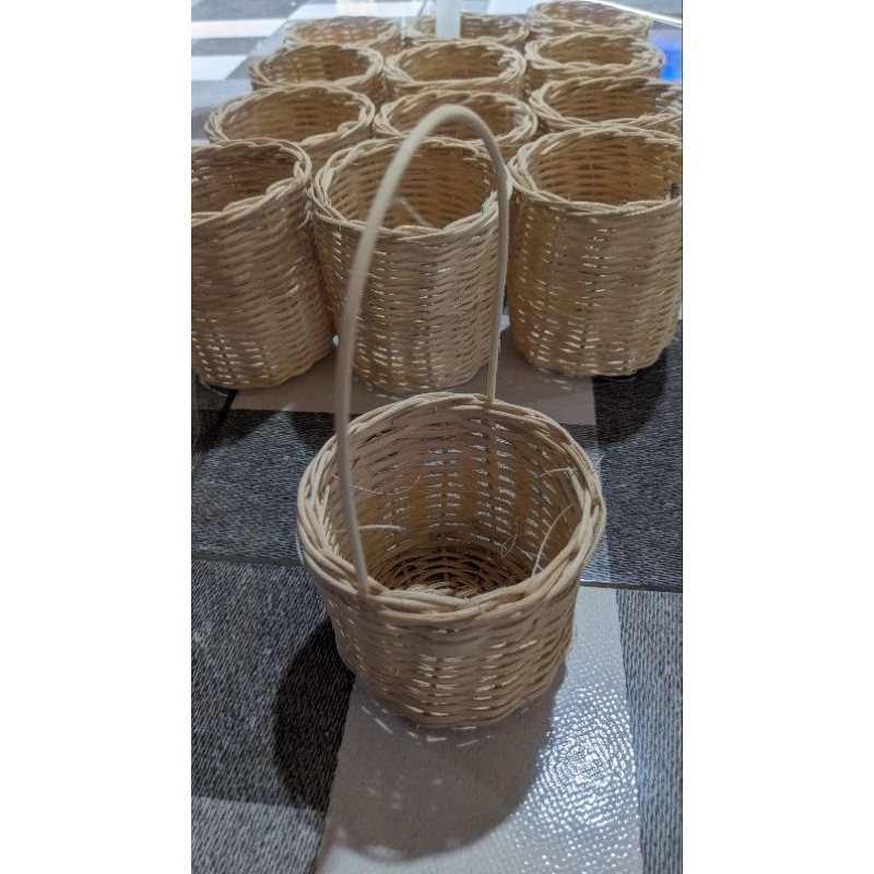 

Souvenir rotan minimalis