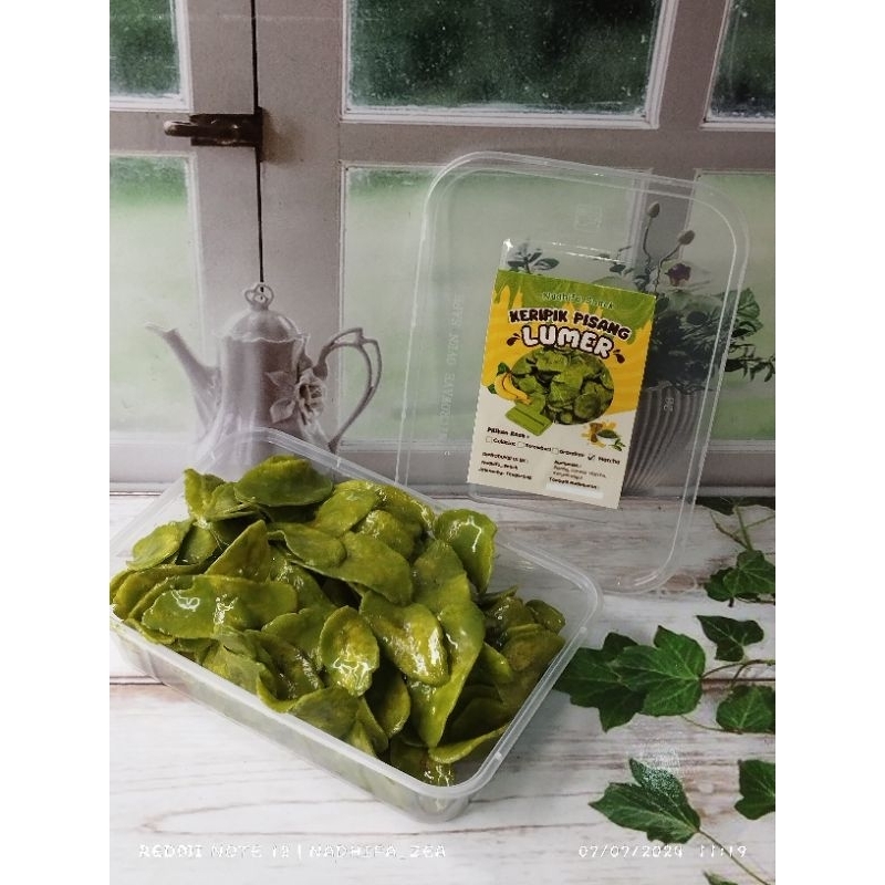 

keripik pisang rasa matcha/green tea ukuran thinwall 500ml/150gr
