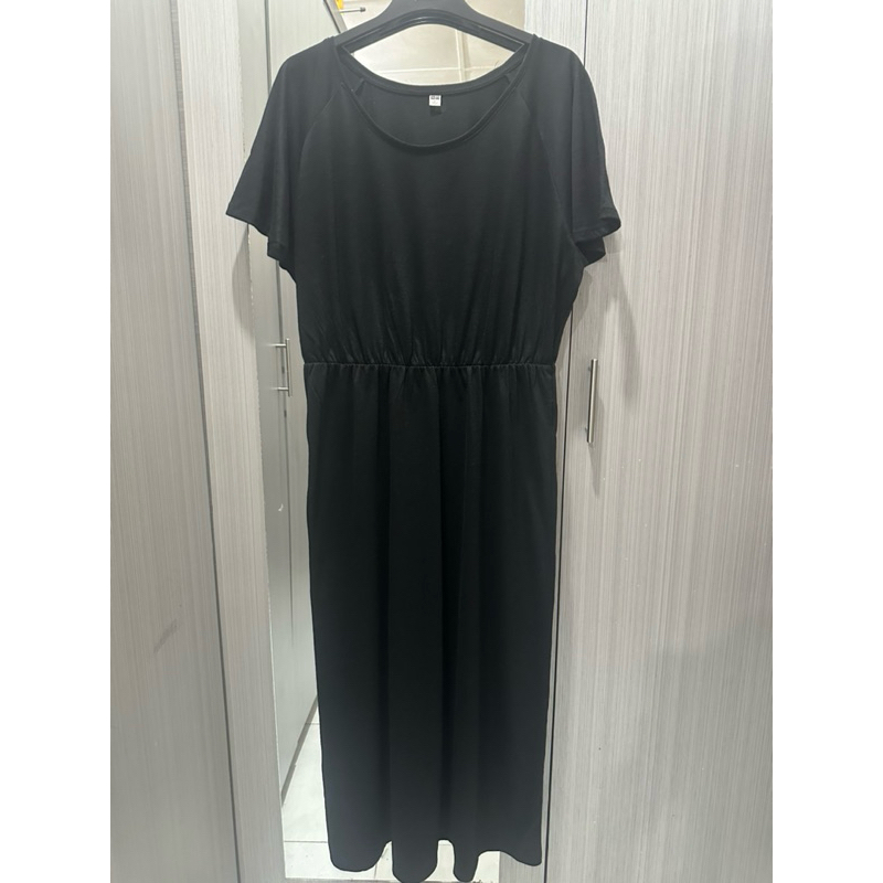 Dress Kaos Hitam Maxi Uniqlo