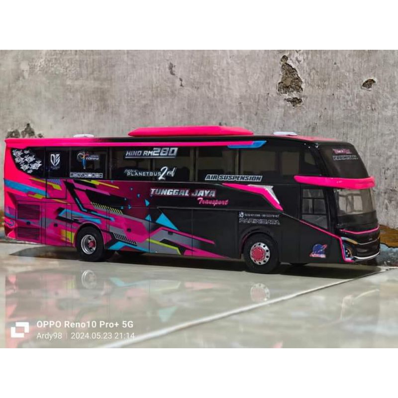 Miniatur bus Tunggal Jaya Black Jet Bus 5  | xs_ion