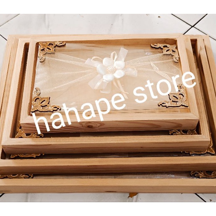 

Spesial ISI 4 KOTAK KAYU HANTARAN PERNIKAHAN MEWAH