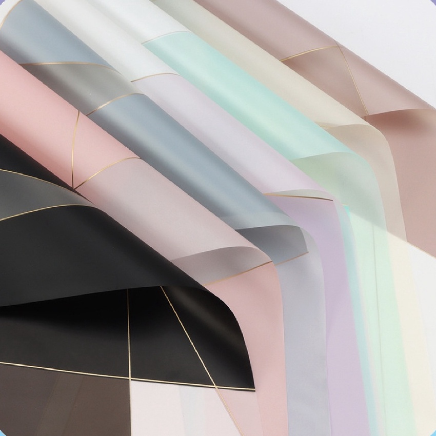 

Bonuskan 2 LEMBAR Wrapping Flower Kertas Buket Bunga Cellophane Paper Motif Nosha Magnetic Line KB663