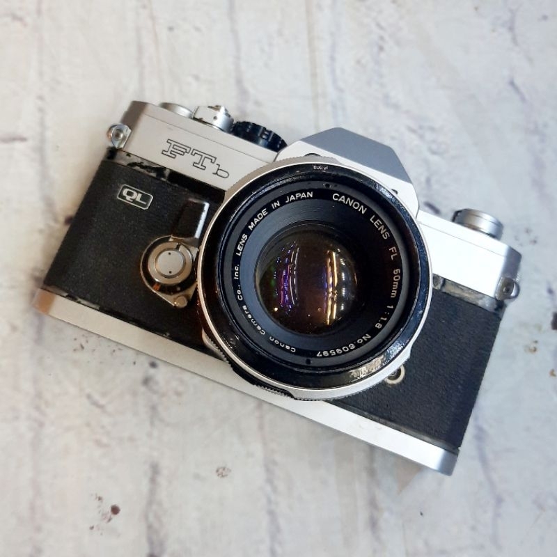 Kamera Analog Canon FTB Kit Lensa